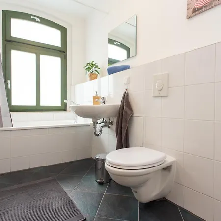 Fullhouse - Halle - R6 - Smarttv - Nespresso