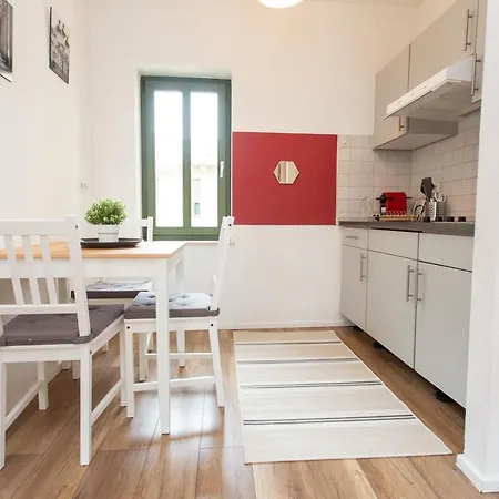 Fullhouse - Halle - R6 - Smarttv - Nespresso 아파트