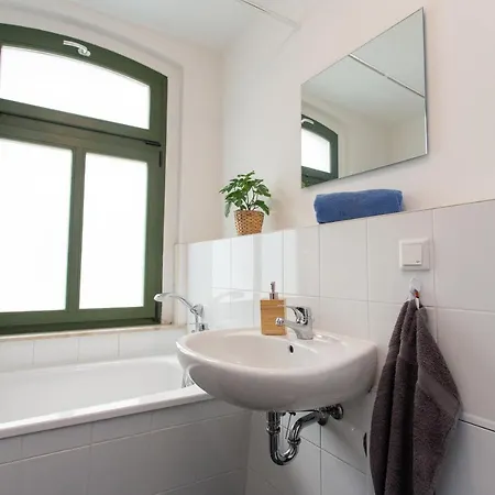 Fullhouse - Halle - R6 - Smarttv - Nespresso Appartement *