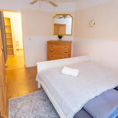 Fullhouse - Halle - R6 - Smarttv - Nespresso Apartament *