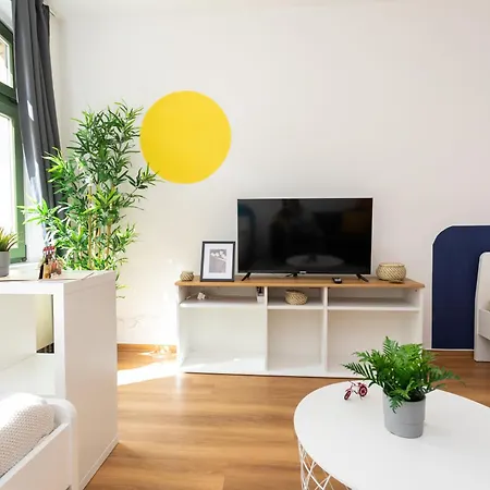 Fullhouse - Halle - R6 - Smarttv - Nespresso Halle (Saale)