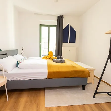 Fullhouse - Halle - R6 - Smarttv - Nespresso