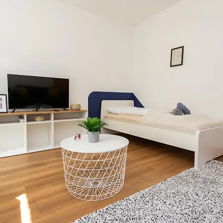 Fullhouse - Halle - R6 - Smarttv - Nespresso