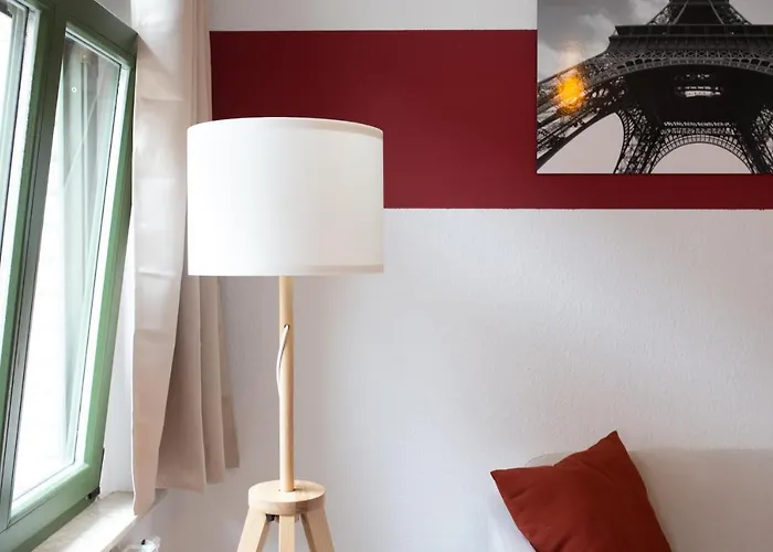 Fullhouse - Halle - R6 - Smarttv - Nespresso *