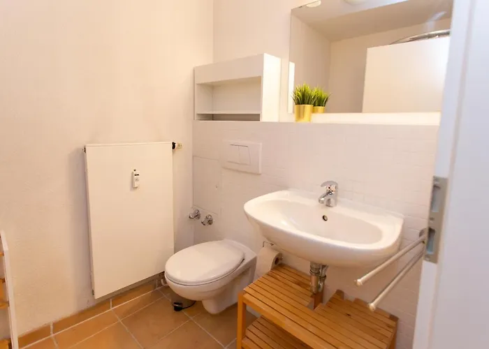 Fullhouse - Halle - R6 - Smarttv - Nespresso *