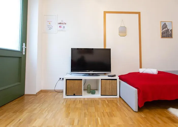 Fullhouse - Halle - R6 - Smarttv - Nespresso * ハレ