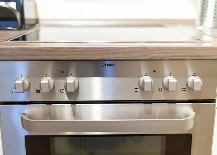 Fullhouse - Halle - R6 - Smarttv - Nespresso *