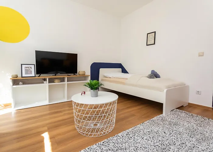 Fullhouse - Halle - R6 - Smarttv - Nespresso