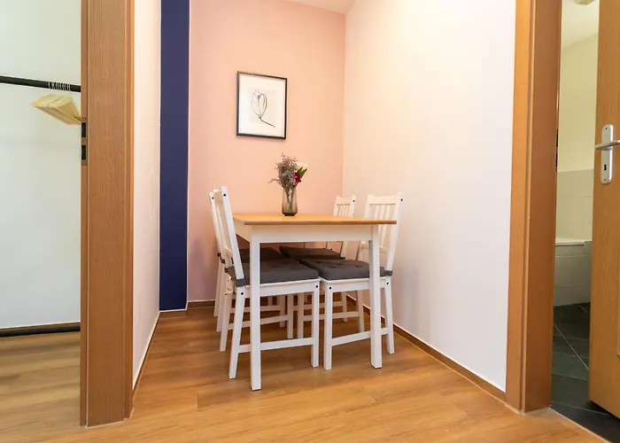 Fullhouse - Halle - R6 - Smarttv - Nespresso